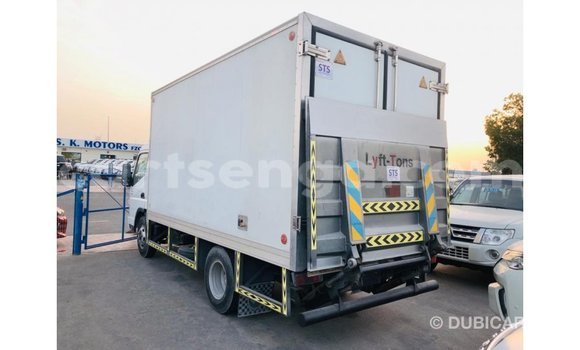 Nunua Imported Mitsubishi Carisma White Gari ndani ya Import - Dubai nchini Hhohho Nunua Imported Mitsubishi Carisma White Gari ndani ya Import - Dubai nchini Hhohho