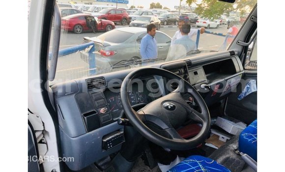 Nunua Imported Mitsubishi Carisma White Gari ndani ya Import - Dubai nchini Hhohho Nunua Imported Mitsubishi Carisma White Gari ndani ya Import - Dubai nchini Hhohho