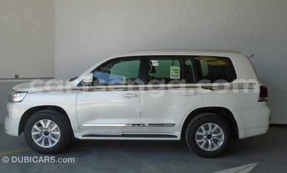 Buy Import Toyota Land Cruiser Other Car in Import - Dubai in Hhohho Buy Import Toyota Land Cruiser Other Car in Import - Dubai in Hhohho