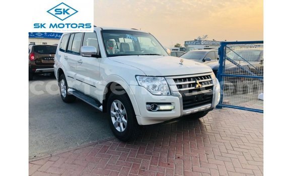 Acheter Import Voiture Mitsubishi Pajero Blanc à Import - Dubai, Hhohho