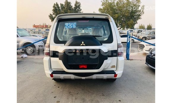 Nunua Imported Mitsubishi Pajero White Gari ndani ya Import - Dubai nchini Hhohho Nunua Imported Mitsubishi Pajero White Gari ndani ya Import - Dubai nchini Hhohho