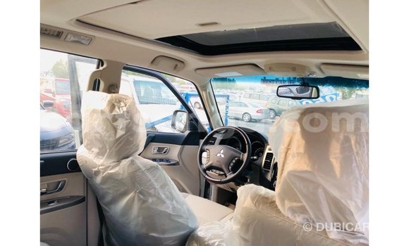 Nunua Imported Mitsubishi Pajero White Gari ndani ya Import - Dubai nchini Hhohho Nunua Imported Mitsubishi Pajero White Gari ndani ya Import - Dubai nchini Hhohho