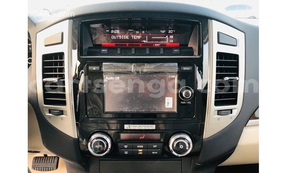 Nunua Imported Mitsubishi Pajero White Gari ndani ya Import - Dubai nchini Hhohho Nunua Imported Mitsubishi Pajero White Gari ndani ya Import - Dubai nchini Hhohho