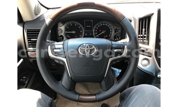 Nunua Imported Toyota Land Cruiser Black Gari ndani ya Import - Dubai nchini Hhohho Nunua Imported Toyota Land Cruiser Black Gari ndani ya Import - Dubai nchini Hhohho