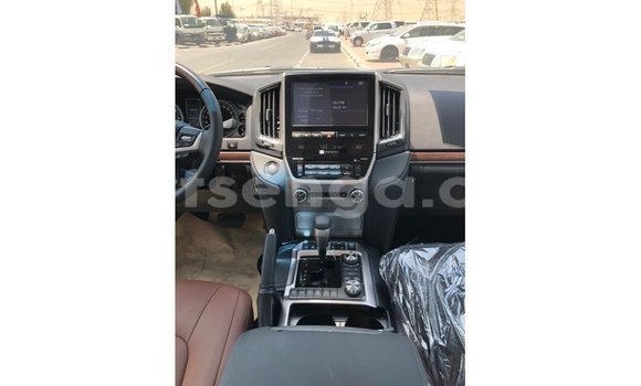Nunua Imported Toyota Land Cruiser Black Gari ndani ya Import - Dubai nchini Hhohho Nunua Imported Toyota Land Cruiser Black Gari ndani ya Import - Dubai nchini Hhohho