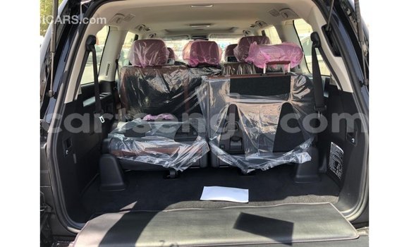 Nunua Imported Toyota Land Cruiser Black Gari ndani ya Import - Dubai nchini Hhohho Nunua Imported Toyota Land Cruiser Black Gari ndani ya Import - Dubai nchini Hhohho