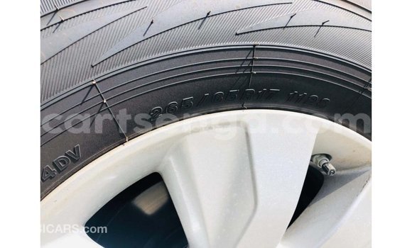 Acheter Import Voiture Toyota Hilux Blanc à Import - Dubai, Hhohho Acheter Import Voiture Toyota Hilux Blanc à Import - Dubai, Hhohho