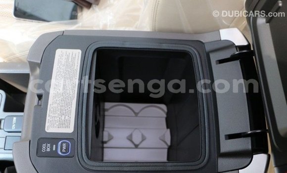 Acheter Import Voiture Toyota Prado Noir à Import - Dubai, Hhohho Acheter Import Voiture Toyota Prado Noir à Import - Dubai, Hhohho