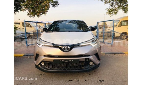 Acheter Import Voiture Toyota C-HR Autre à Import - Dubai, Hhohho Acheter Import Voiture Toyota C-HR Autre à Import - Dubai, Hhohho
