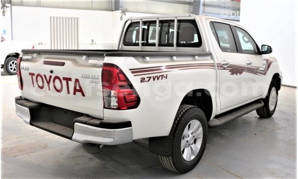 Acheter Import Voiture Toyota Hilux Blanc à Import - Dubai, Hhohho Acheter Import Voiture Toyota Hilux Blanc à Import - Dubai, Hhohho