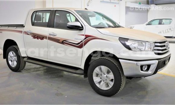 Acheter Import Voiture Toyota Hilux Blanc à Import - Dubai, Hhohho Acheter Import Voiture Toyota Hilux Blanc à Import - Dubai, Hhohho