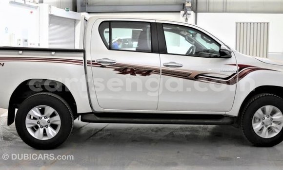 Acheter Import Voiture Toyota Hilux Blanc à Import - Dubai, Hhohho Acheter Import Voiture Toyota Hilux Blanc à Import - Dubai, Hhohho