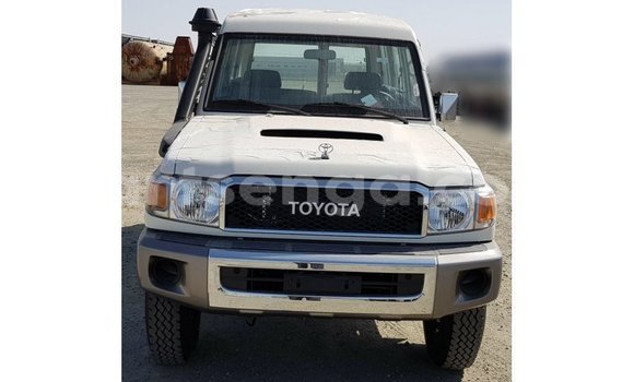 Acheter Import Voiture Toyota Land Cruiser Blanc à Import - Dubai, Hhohho