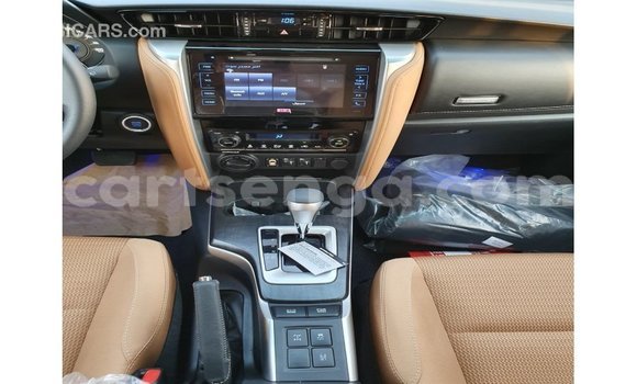 Acheter Import Voiture Toyota Fortuner Autre à Import - Dubai, Hhohho Acheter Import Voiture Toyota Fortuner Autre à Import - Dubai, Hhohho