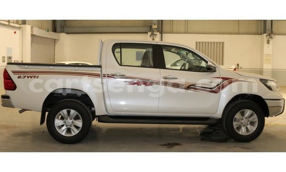 Acheter Import Voiture Toyota Hilux Blanc à Import - Dubai, Hhohho Acheter Import Voiture Toyota Hilux Blanc à Import - Dubai, Hhohho
