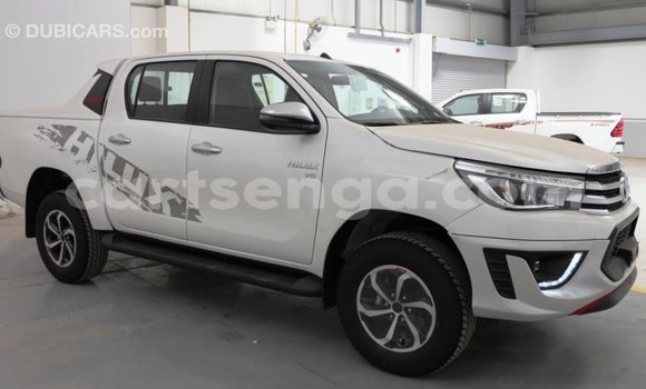 Acheter Import Voiture Toyota Hilux Blanc à Import - Dubai, Hhohho Acheter Import Voiture Toyota Hilux Blanc à Import - Dubai, Hhohho