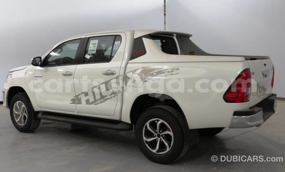 Acheter Import Voiture Toyota Hilux Blanc à Import - Dubai, Hhohho Acheter Import Voiture Toyota Hilux Blanc à Import - Dubai, Hhohho