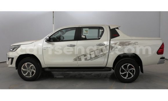 Acheter Import Voiture Toyota Hilux Blanc à Import - Dubai, Hhohho Acheter Import Voiture Toyota Hilux Blanc à Import - Dubai, Hhohho