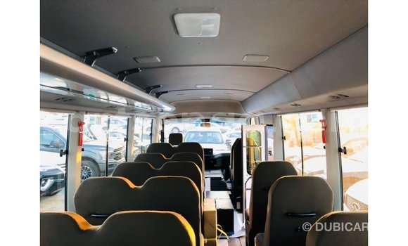 Acheter Import Voiture Toyota Coaster Blanc à Import - Dubai, Hhohho Acheter Import Voiture Toyota Coaster Blanc à Import - Dubai, Hhohho