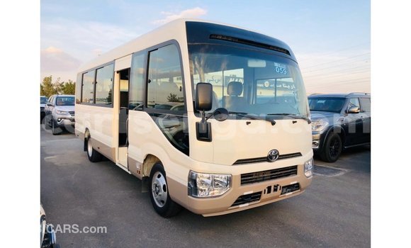 Acheter Import Voiture Toyota Coaster Blanc à Import - Dubai, Hhohho Acheter Import Voiture Toyota Coaster Blanc à Import - Dubai, Hhohho