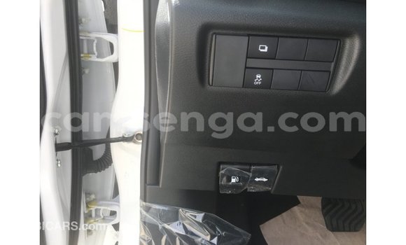 Acheter Import Voiture Nissan Sunny Blanc à Import - Dubai, Hhohho Acheter Import Voiture Nissan Sunny Blanc à Import - Dubai, Hhohho