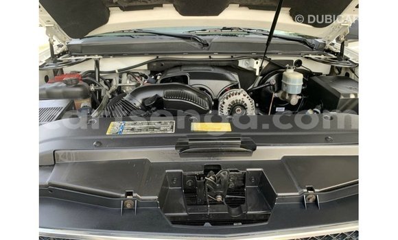 Acheter Import Voiture Chevrolet Tahoe Blanc à Import - Dubai, Hhohho Acheter Import Voiture Chevrolet Tahoe Blanc à Import - Dubai, Hhohho