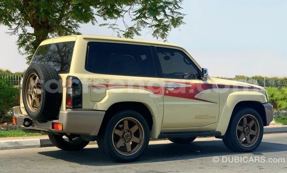 Acheter Import Voiture Nissan Patrol Beige à Import - Dubai, Hhohho Acheter Import Voiture Nissan Patrol Beige à Import - Dubai, Hhohho