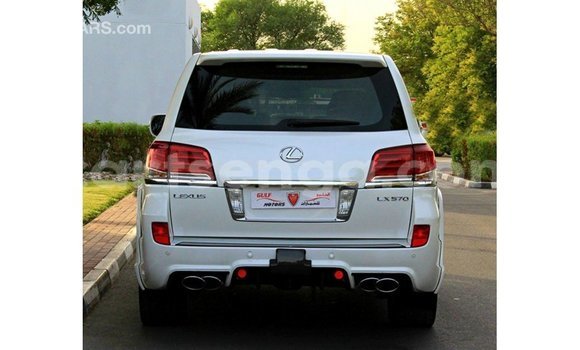 Acheter Import Voiture Lexus LX Blanc à Import - Dubai, Hhohho Acheter Import Voiture Lexus LX Blanc à Import - Dubai, Hhohho