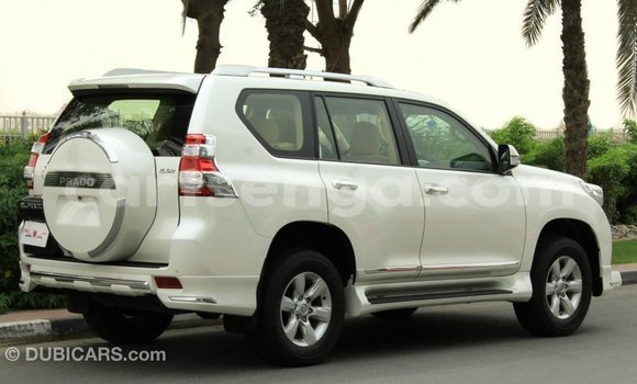 Acheter Import Voiture Toyota Prado Blanc à Import - Dubai, Hhohho Acheter Import Voiture Toyota Prado Blanc à Import - Dubai, Hhohho