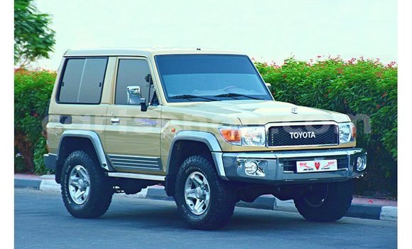 Acheter Import Voiture Toyota Land Cruiser Beige à Import - Dubai, Hhohho