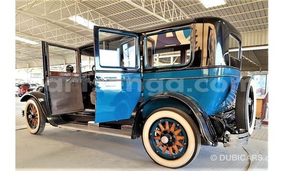 Nunua Imported Buick Electra Blue Gari ndani ya Import - Dubai nchini Hhohho Nunua Imported Buick Electra Blue Gari ndani ya Import - Dubai nchini Hhohho