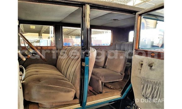 Nunua Imported Buick Electra Blue Gari ndani ya Import - Dubai nchini Hhohho Nunua Imported Buick Electra Blue Gari ndani ya Import - Dubai nchini Hhohho