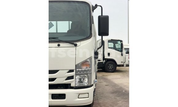 Acheter Import Utilitaire Isuzu Bighorn Blanc à Import - Dubai, Hhohho Acheter Import Utilitaire Isuzu Bighorn Blanc à Import - Dubai, Hhohho