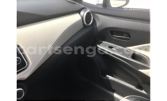 Acheter Import Voiture Nissan Sunny Blanc à Import - Dubai, Hhohho Acheter Import Voiture Nissan Sunny Blanc à Import - Dubai, Hhohho