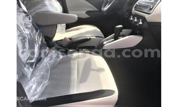 Acheter Import Voiture Nissan Sunny Blanc à Import - Dubai, Hhohho Acheter Import Voiture Nissan Sunny Blanc à Import - Dubai, Hhohho