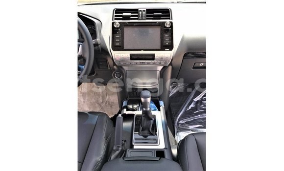 Acheter Import Voiture Toyota Prado Marron à Import - Dubai, Hhohho Acheter Import Voiture Toyota Prado Marron à Import - Dubai, Hhohho