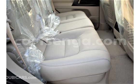 Acheter Import Voiture Toyota Land Cruiser Noir à Import - Dubai, Hhohho Acheter Import Voiture Toyota Land Cruiser Noir à Import - Dubai, Hhohho