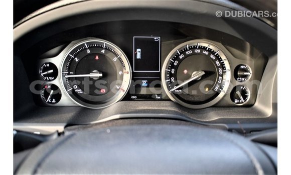 Acheter Import Voiture Toyota Land Cruiser Noir à Import - Dubai, Hhohho Acheter Import Voiture Toyota Land Cruiser Noir à Import - Dubai, Hhohho