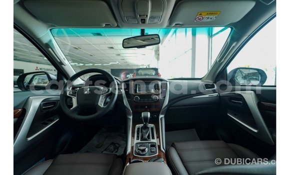 Acheter Import Voiture Mitsubishi Montero Noir à Import - Dubai, Hhohho Acheter Import Voiture Mitsubishi Montero Noir à Import - Dubai, Hhohho