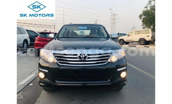 Acheter Import Voiture Toyota Fortuner Noir à Import - Dubai, Hhohho Acheter Import Voiture Toyota Fortuner Noir à Import - Dubai, Hhohho