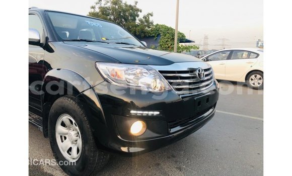 Nunua Imported Toyota Fortuner Black Gari ndani ya Import - Dubai nchini Hhohho Nunua Imported Toyota Fortuner Black Gari ndani ya Import - Dubai nchini Hhohho