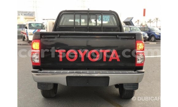 Nunua Imported Toyota Hilux Black Gari ndani ya Import - Dubai nchini Hhohho Nunua Imported Toyota Hilux Black Gari ndani ya Import - Dubai nchini Hhohho