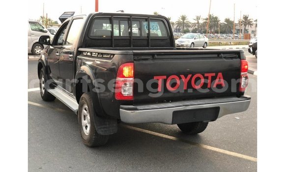 Nunua Imported Toyota Hilux Black Gari ndani ya Import - Dubai nchini Hhohho Nunua Imported Toyota Hilux Black Gari ndani ya Import - Dubai nchini Hhohho