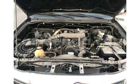 Nunua Imported Toyota Hilux Black Gari ndani ya Import - Dubai nchini Hhohho Nunua Imported Toyota Hilux Black Gari ndani ya Import - Dubai nchini Hhohho