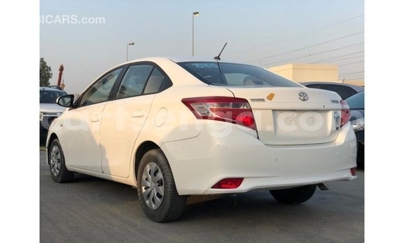 Acheter Import Voiture Toyota Yaris Blanc à Import - Dubai, Hhohho Acheter Import Voiture Toyota Yaris Blanc à Import - Dubai, Hhohho