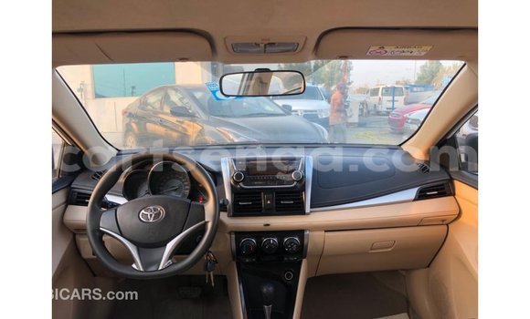 Acheter Import Voiture Toyota Yaris Blanc à Import - Dubai, Hhohho Acheter Import Voiture Toyota Yaris Blanc à Import - Dubai, Hhohho