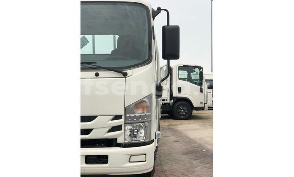 Acheter Import Utilitaire Isuzu Bighorn Blanc à Import - Dubai, Hhohho Acheter Import Utilitaire Isuzu Bighorn Blanc à Import - Dubai, Hhohho