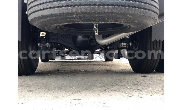 Acheter Import Utilitaire Isuzu Bighorn Blanc à Import - Dubai, Hhohho Acheter Import Utilitaire Isuzu Bighorn Blanc à Import - Dubai, Hhohho