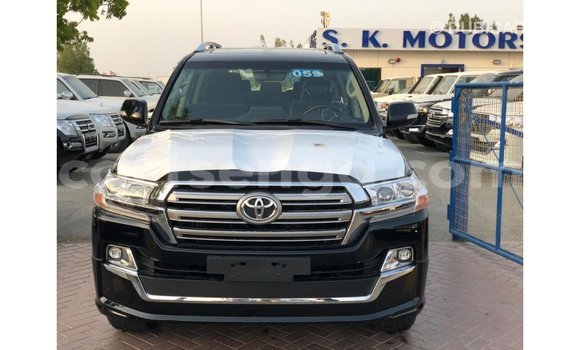 Nunua Imported Toyota Land Cruiser Black Gari ndani ya Import - Dubai nchini Hhohho Nunua Imported Toyota Land Cruiser Black Gari ndani ya Import - Dubai nchini Hhohho