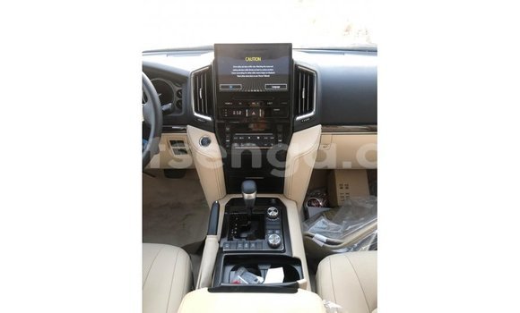Nunua Imported Toyota Land Cruiser Black Gari ndani ya Import - Dubai nchini Hhohho Nunua Imported Toyota Land Cruiser Black Gari ndani ya Import - Dubai nchini Hhohho